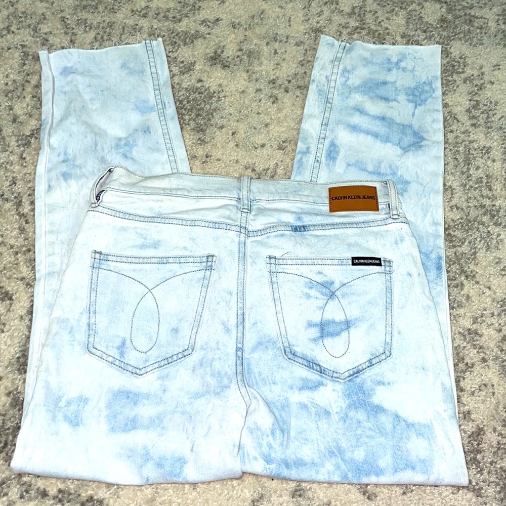 CK Jeans- Washed High Rise - Picture 2 of 4